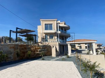 Detached Villa For Sale  in  St.George - Sea Caves