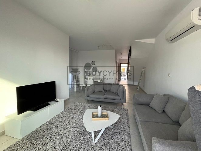 Image No.10-3 Bed Property for sale