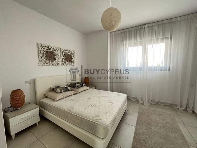 Image No.24-3 Bed Property for sale