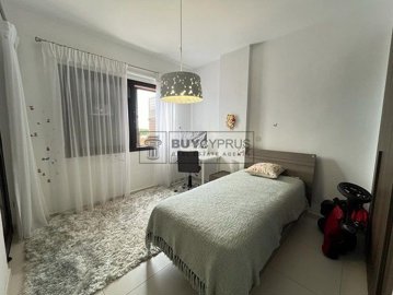Apartment For Sale  in  Universal