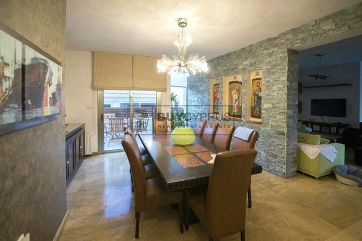 Image No.10-5 Bed Villa for sale