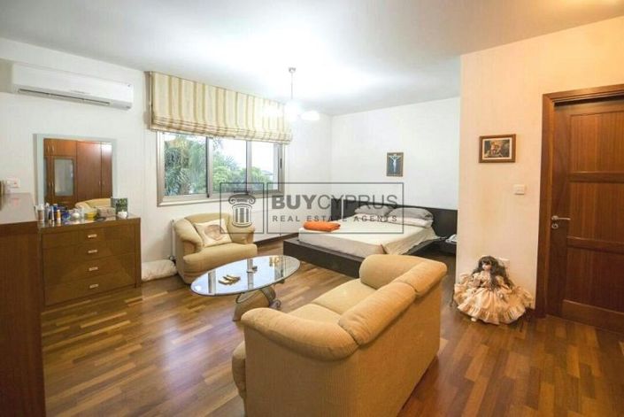 Image No.16-5 Bed Villa for sale