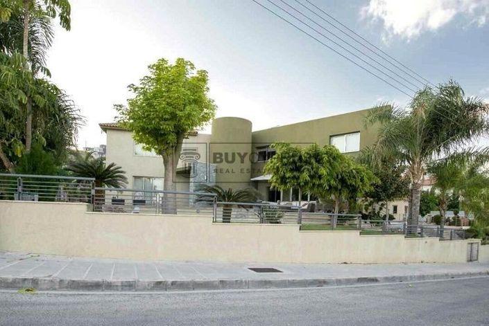 Image No.3-5 Bed Villa for sale