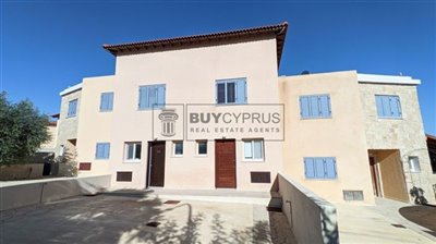 Town House For Sale  in  Polis