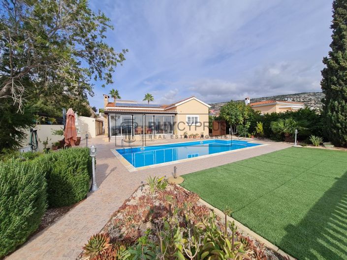 Image No.2-Villa de 3 chambres à vendre à Peyia