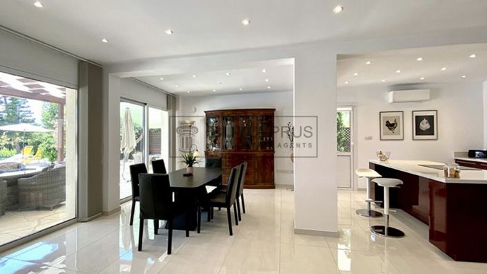 Image No.10-Villa de 4 chambres à vendre à Aphrodite Hills