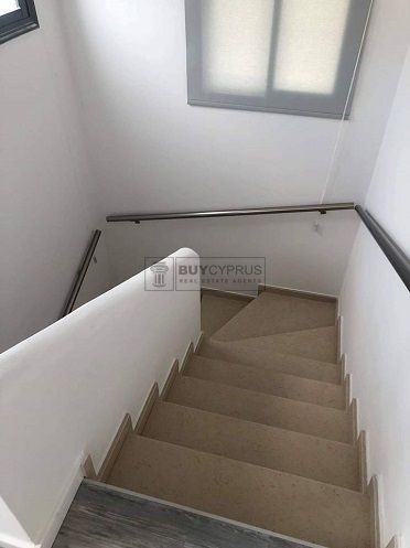 Image No.20-29 Bed Commercial for sale