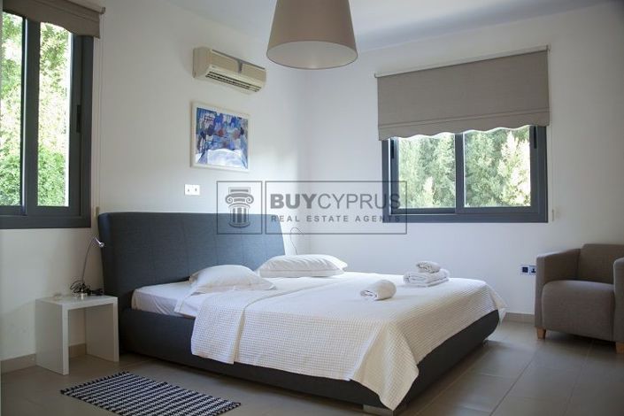 Image No.27-29 Bed Commercial for sale