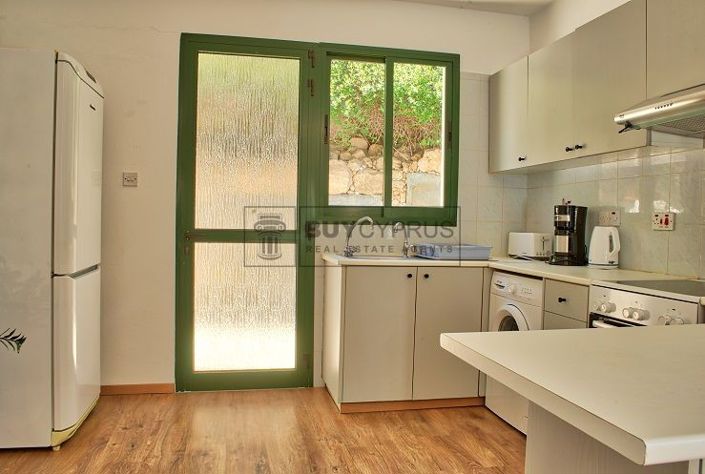 Image No.37-29 Bed Commercial for sale