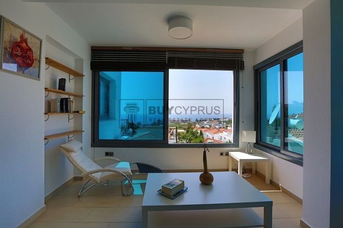 Image No.39-29 Bed Commercial for sale