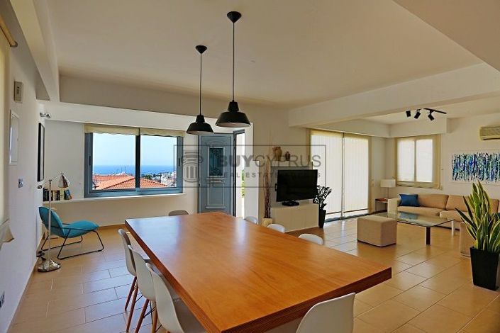 Image No.44-29 Bed Commercial for sale