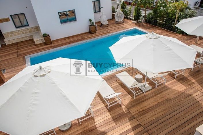 Image No.48-29 Bed Commercial for sale