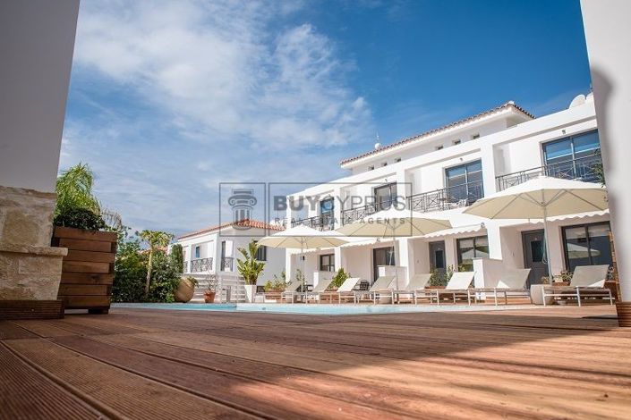 Image No.50-29 Bed Commercial for sale