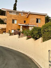 Detached Villa For Sale  in  Chlorakas