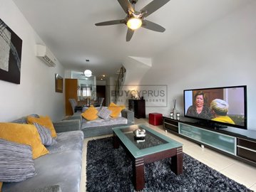 Town House For Sale  in  Universal