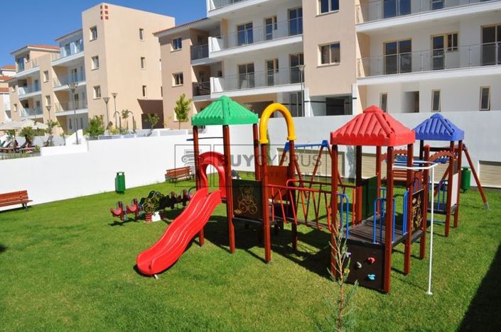 Image No.16-2 Bed Townhouse for sale