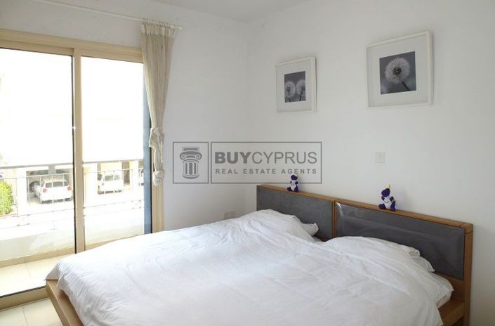 Image No.9-2 Bed Townhouse for sale