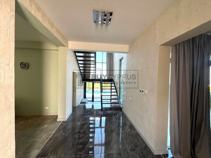 Image No.15-4 Bed Villa for sale