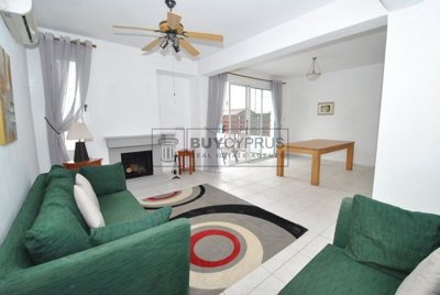 Detached Villa For Sale  in  Agia Marinouda