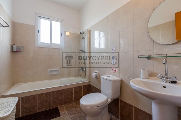 Image No.18-2 Bed Apartment for sale