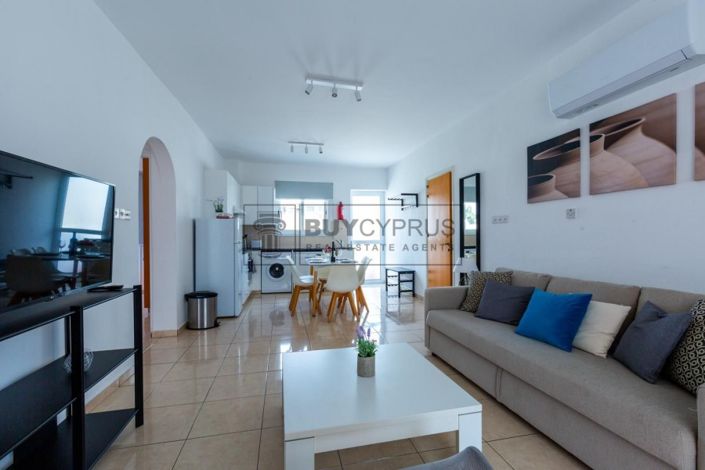 Image No.3-Appartement de 2 chambres à vendre à Universal