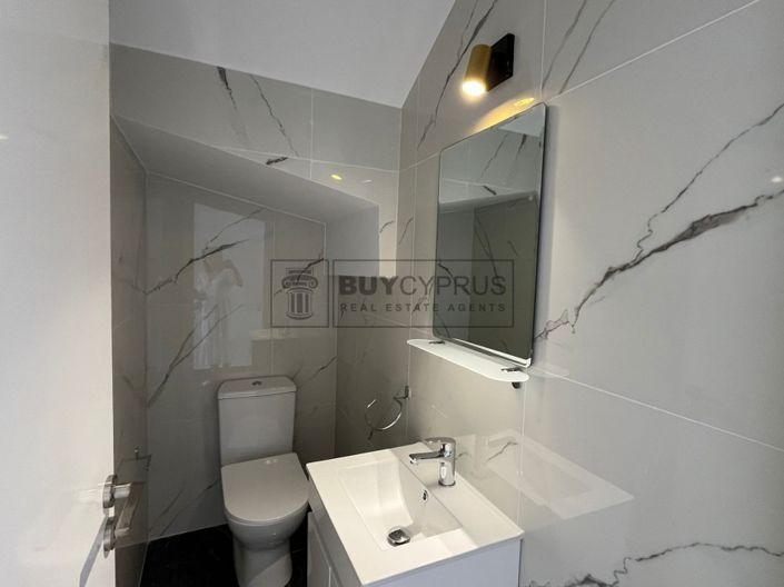 Image No.11-2 Bed Townhouse for sale