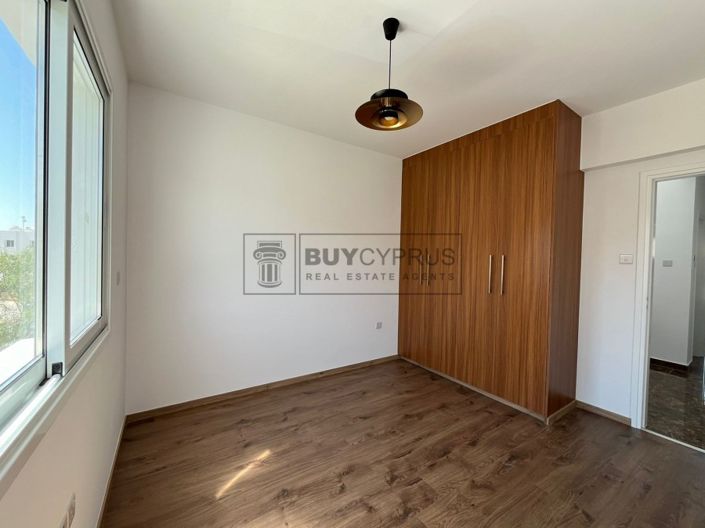 Image No.12-2 Bed Townhouse for sale