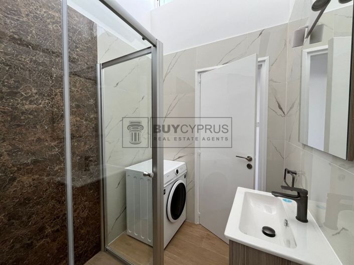 Image No.15-2 Bed Townhouse for sale