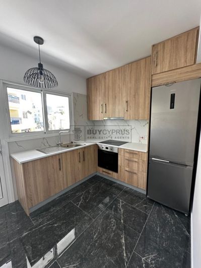 Image No.19-2 Bed Townhouse for sale