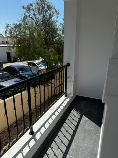 Image No.23-2 Bed Townhouse for sale