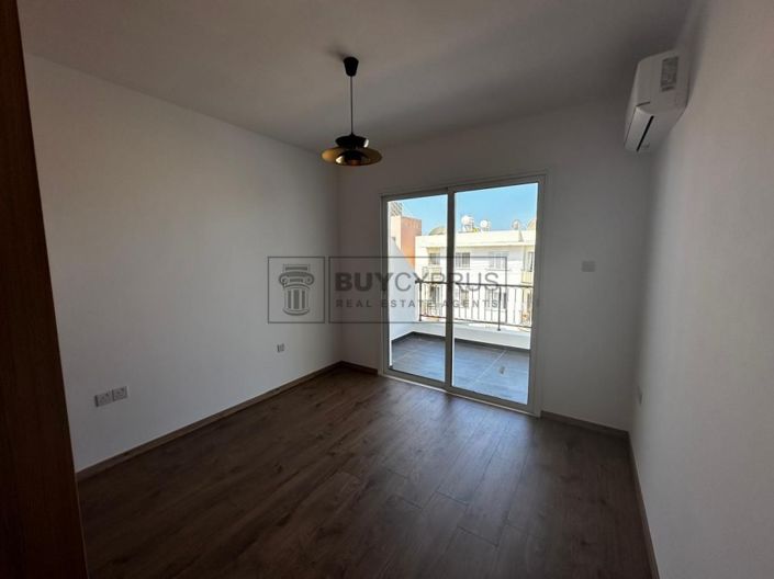 Image No.9-2 Bed Townhouse for sale