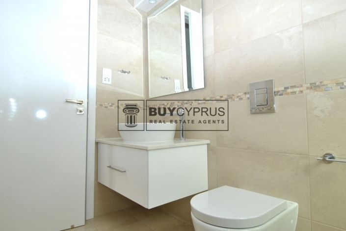 Image No.17-3 Bed Villa for sale