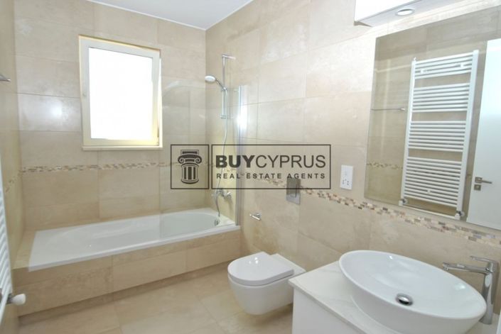 Image No.24-3 Bed Villa for sale