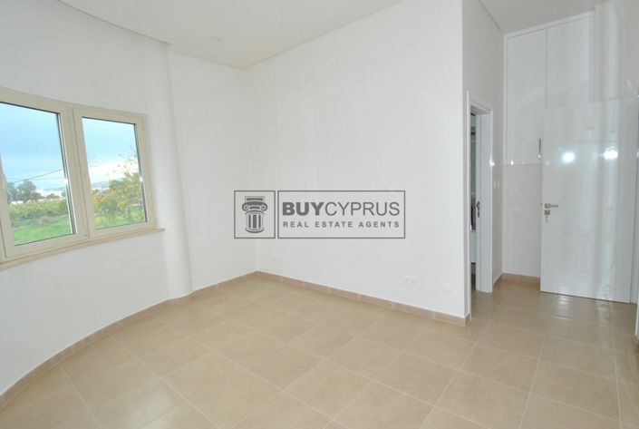 Image No.28-3 Bed Villa for sale