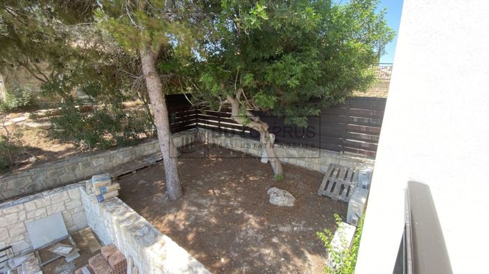 Image No.19-3 Bed Property for sale