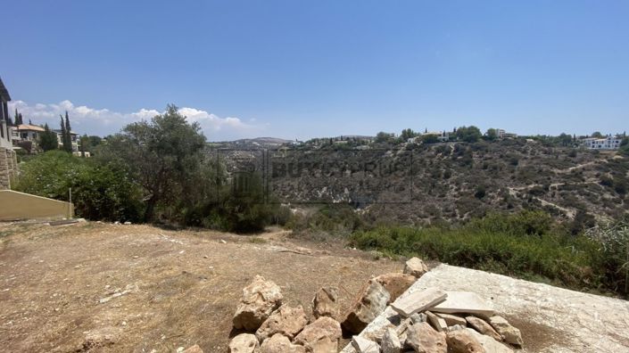 Image No.20-3 Bed Property for sale