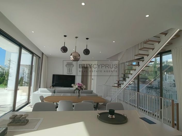 Image No.10-Villa de 5 chambres à vendre à Peyia