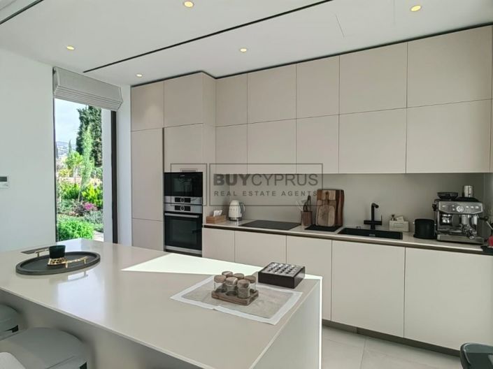 Image No.12-Villa de 5 chambres à vendre à Peyia