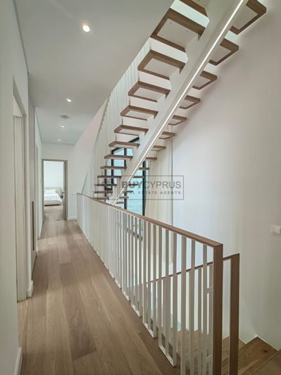 Image No.40-Villa de 5 chambres à vendre à Peyia