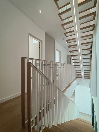 Image No.44-Villa de 5 chambres à vendre à Peyia