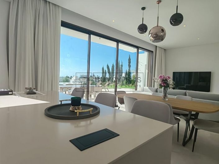 Image No.8-Villa de 5 chambres à vendre à Peyia