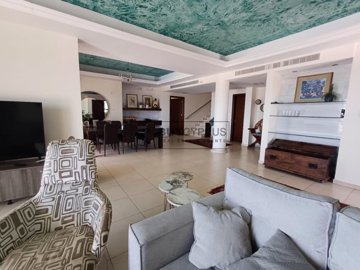 Detached Villa For Sale  in  St.George - Sea Caves