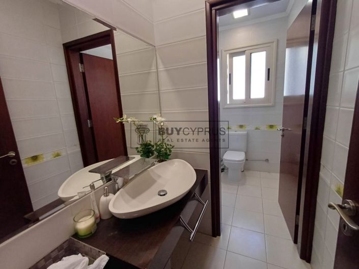 Image No.24-8 Bed Villa for sale