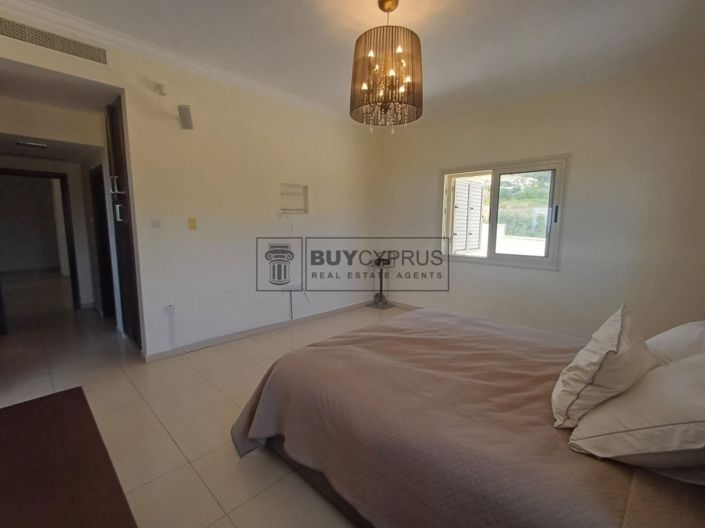 Image No.28-8 Bed Villa for sale