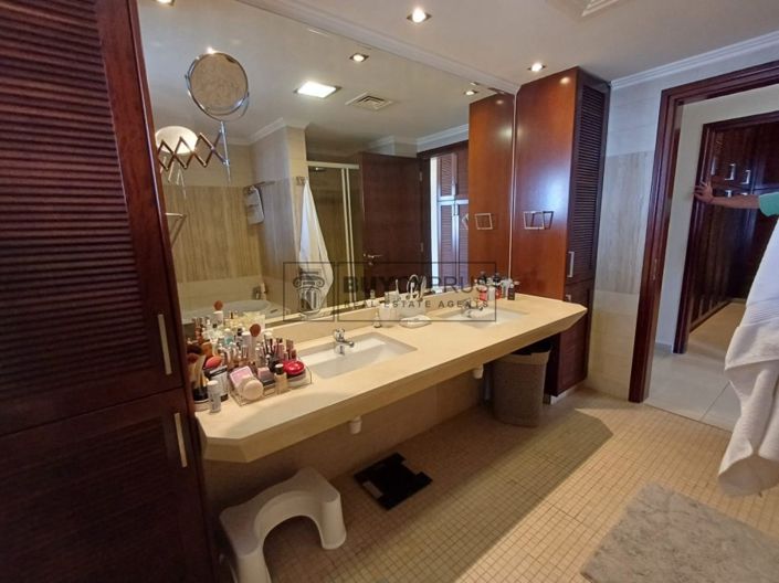 Image No.46-8 Bed Villa for sale