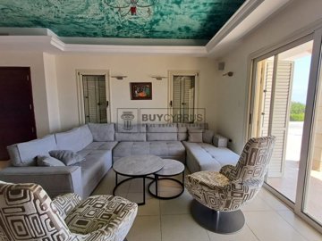 Detached Villa For Sale  in  St.George - Sea Caves