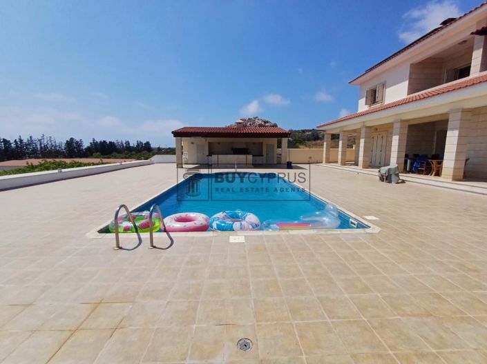 Image No.58-8 Bed Villa for sale