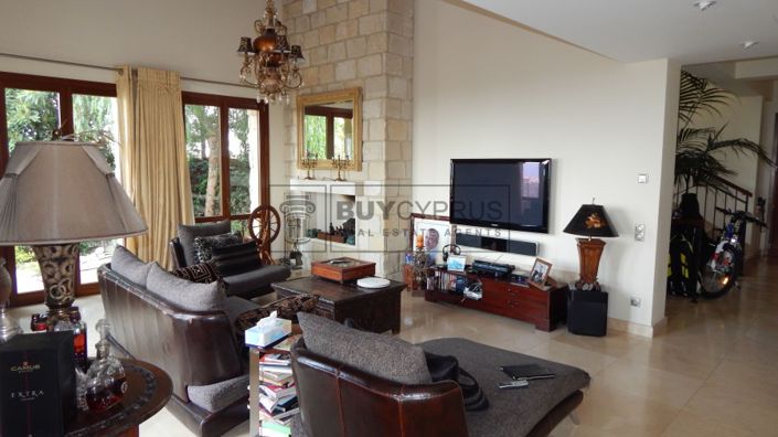 Image No.12-5 Bed Villa for sale