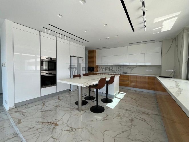 Image No.12-7 Bed Villa for sale