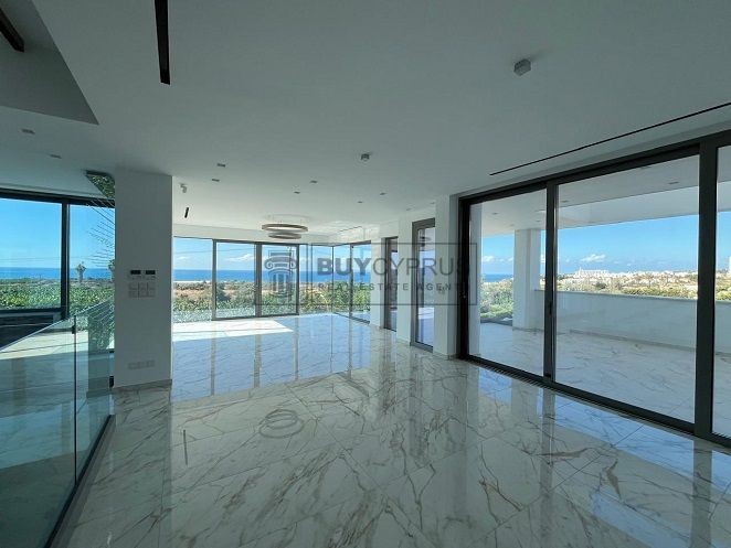 Image No.8-7 Bed Villa for sale